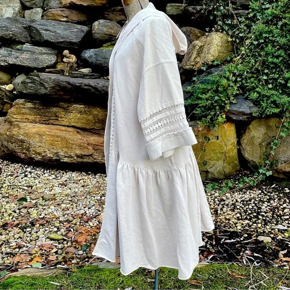 Free People Elegant Cream Women's Sweater With Ruffle Details - Picture 3 of 3